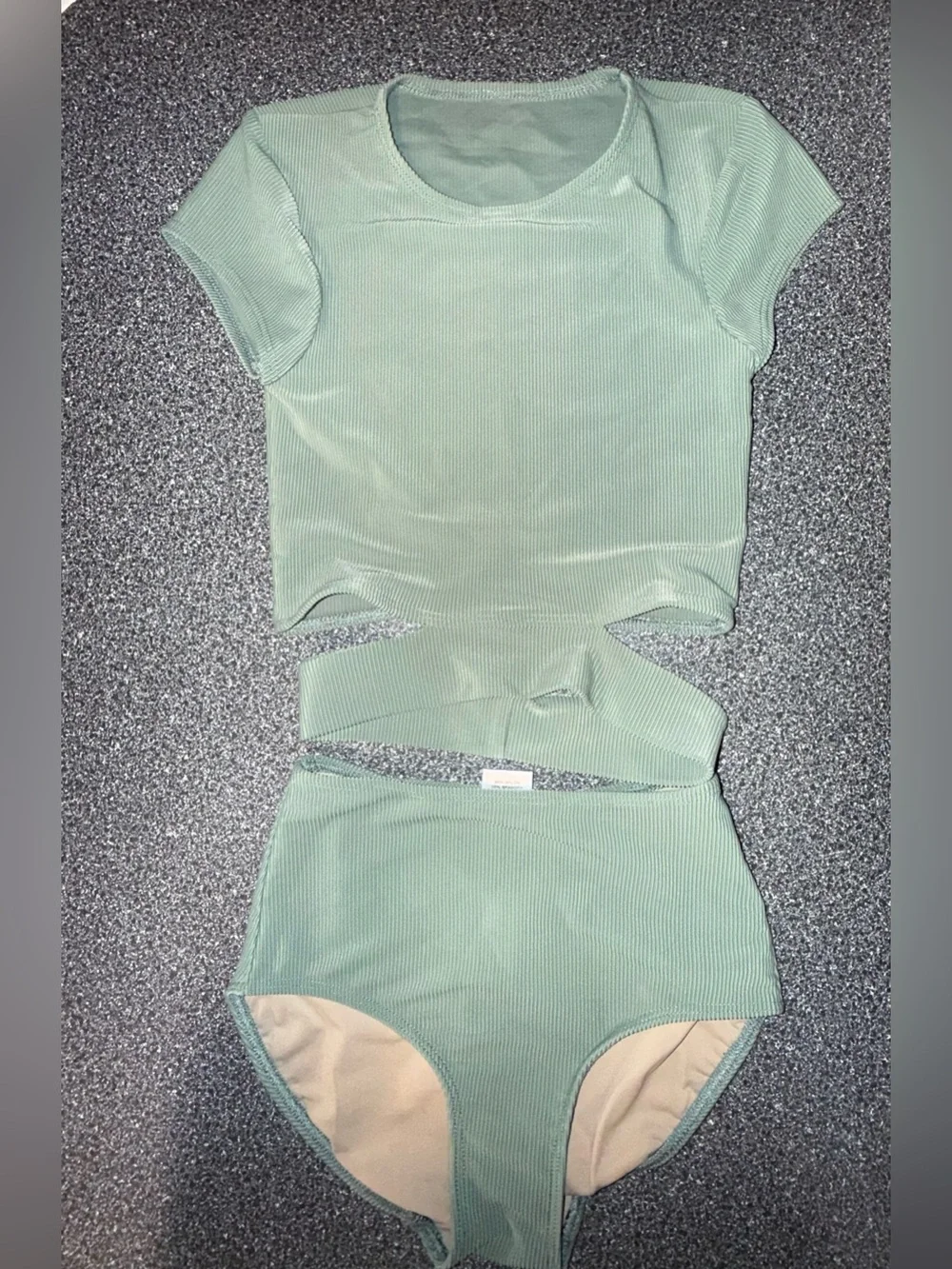 Five Dance Wear 2 Piece Set Ribbed Green Size Child Large Crop Top and Briefs
